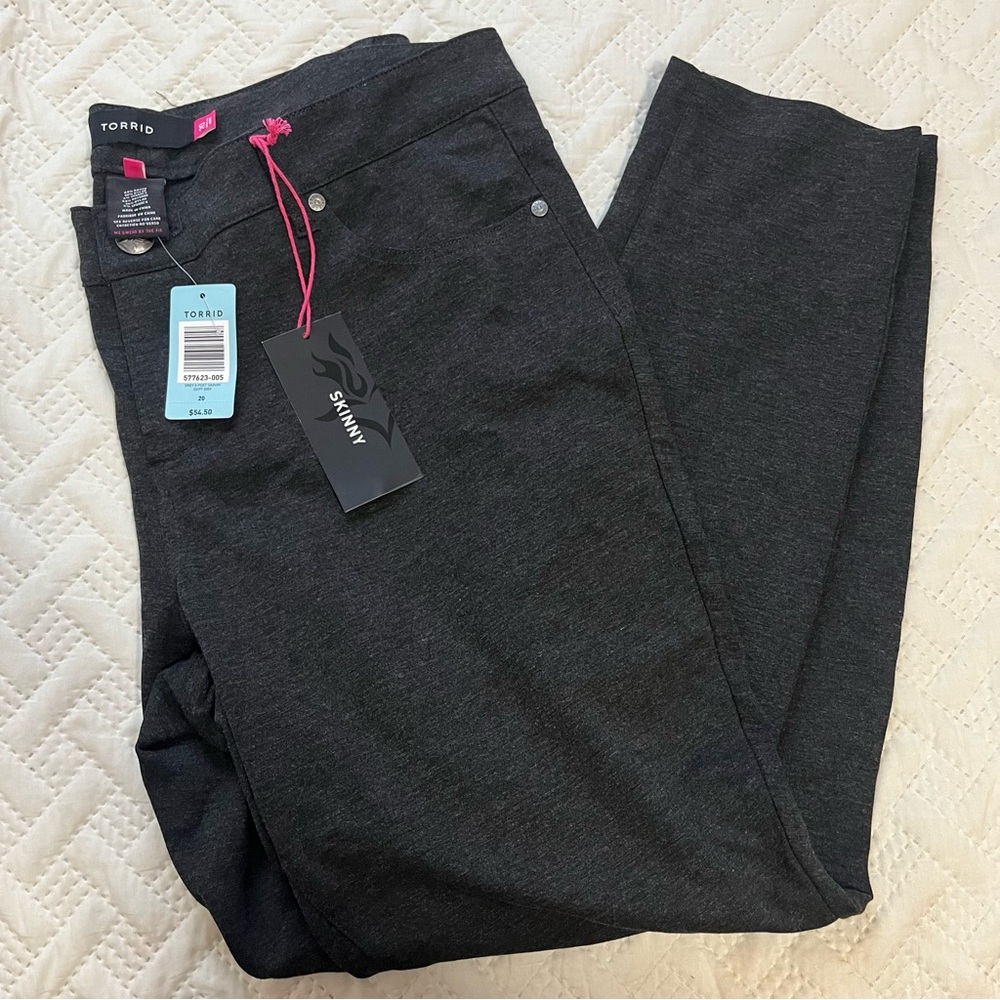 Torrid skinny grey pants size 20 NWT